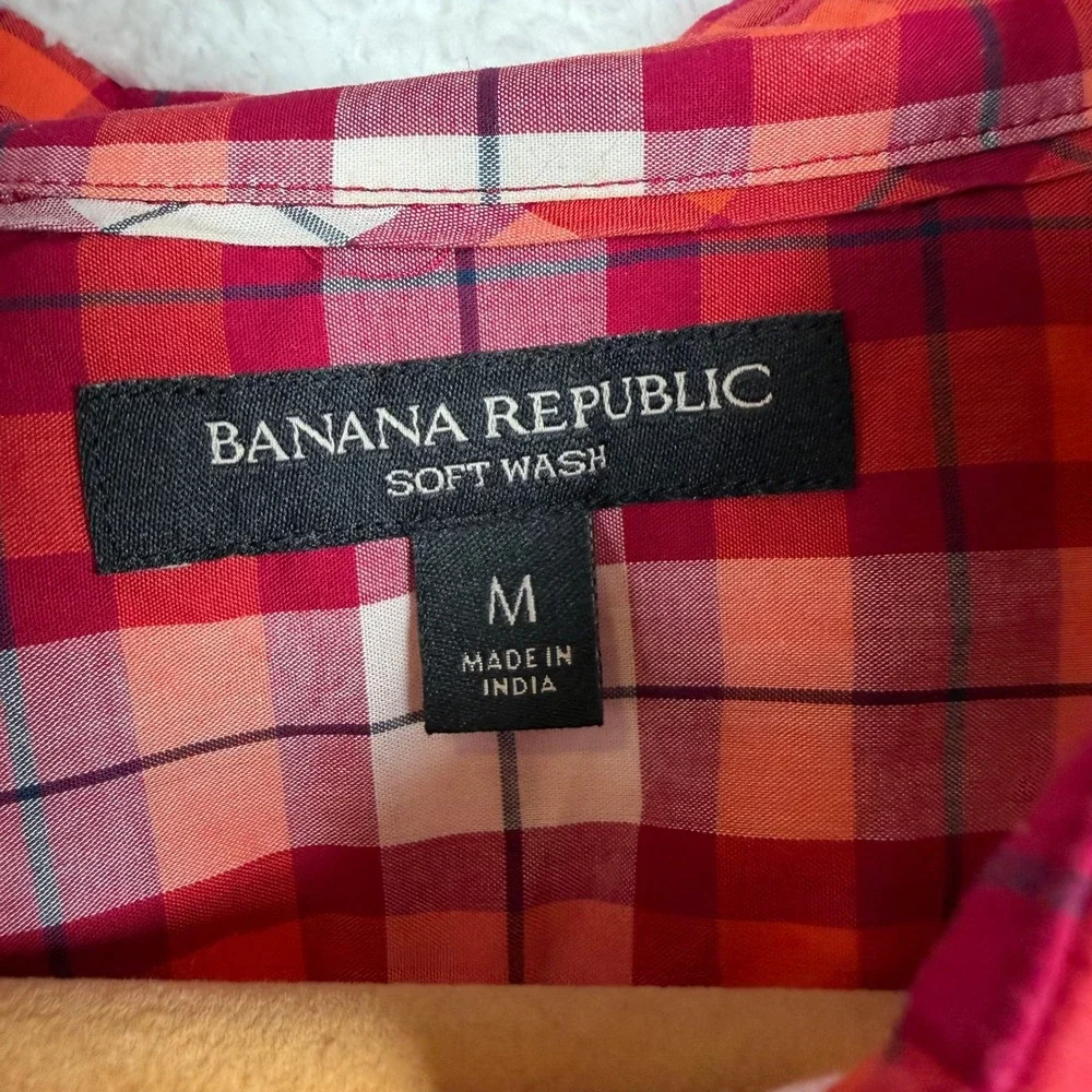 Banana Republic Button Down Mens Size M Red Plaid Soft‎ Wash Long Sleeve Shirt
